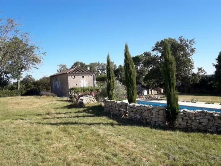 Hôtel Les Chambeaux à Floressas