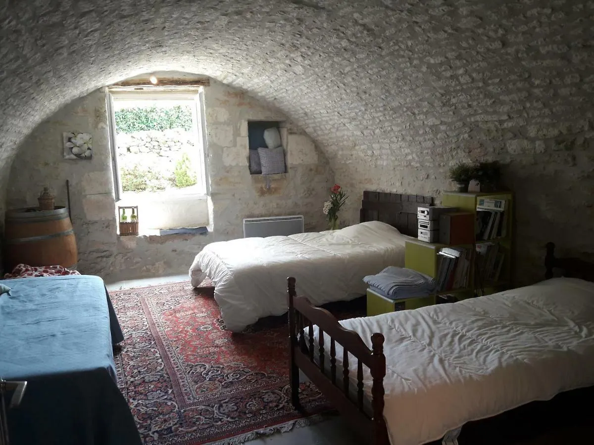 Hôtel Les Chambeaux à Floressas