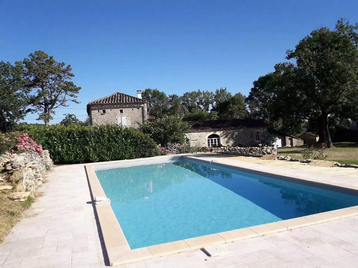 Guest house Les Chambeaux Hotel Floressas